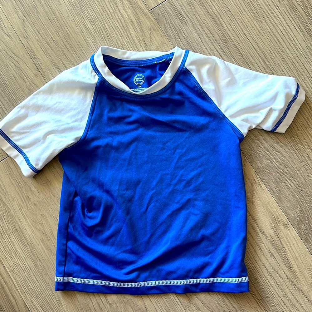 💦swim shirt baby🏝️12months